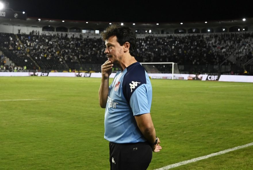 fernando-diniz3A-da-irritacao-a-felicidade-nos-penaltis-na-classificacao-do-vasco