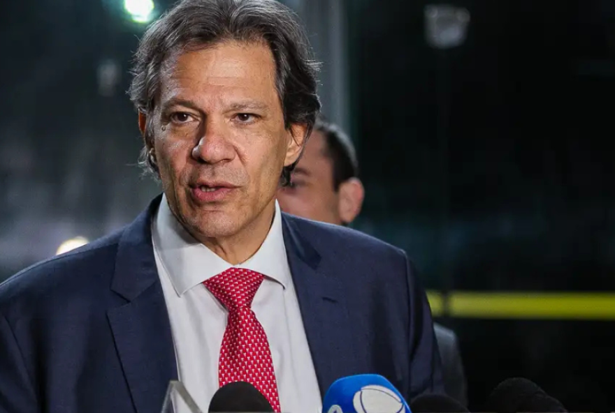 fernando-haddad-avalia-que-lula-tem-potencial-para-ser-competitivo-e-favorito-em-2026