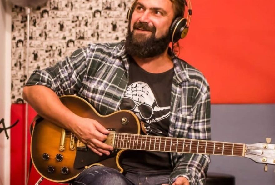 fernando-kruscinscki2C-vocalista-da-banda-de-pop-rock-uniclas2C-e-preso-por-estupro-em-porto-belo2C-santa-catarina