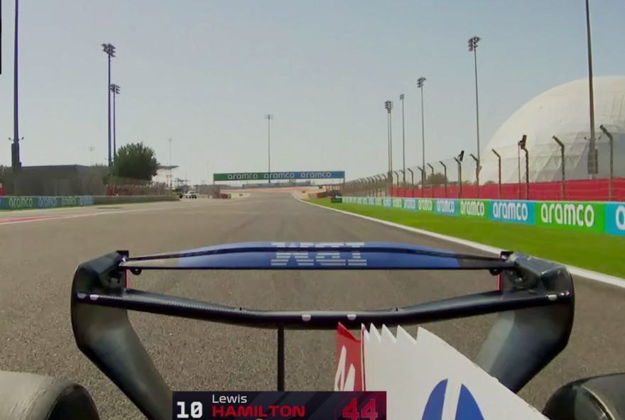 ferrari-inova-com-asa-traseira-que-gira-em-180o ferrari-inova-com-asa-traseira-que-gira-em-180o