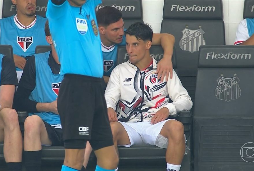 ferreira-deixa-jogo-com-lesao-na-coxa-e-pode-aumentar-lista-de-desfalques-do-sao-paulo