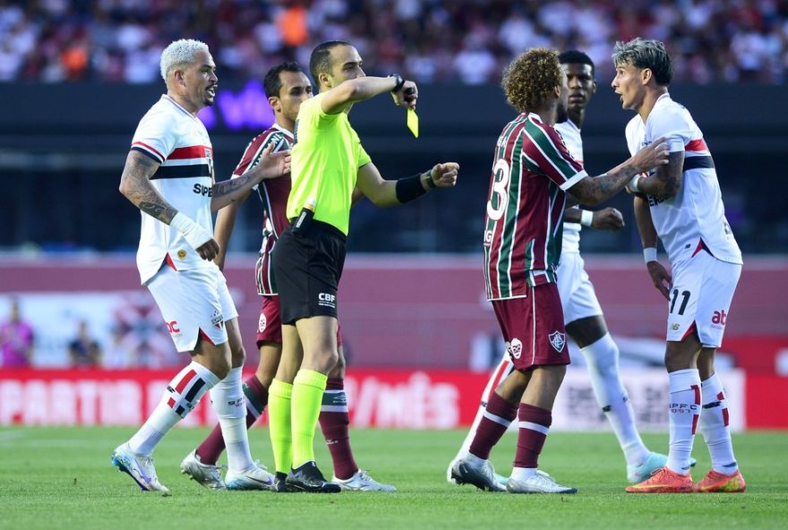 ferreira-e-alan-franco-desfalcam-sao-paulo-contra-internacional-apos-receberem-3o-amarelo