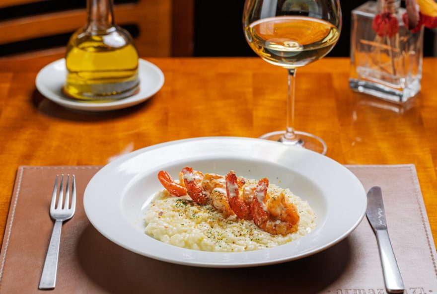 festival-bom-gourmet-em-curitiba-20213A-71-restaurantes-com-menus-especiais.-aproveite-pratos-a-precos-fixos-e-harmonizacoes-de-vinhos