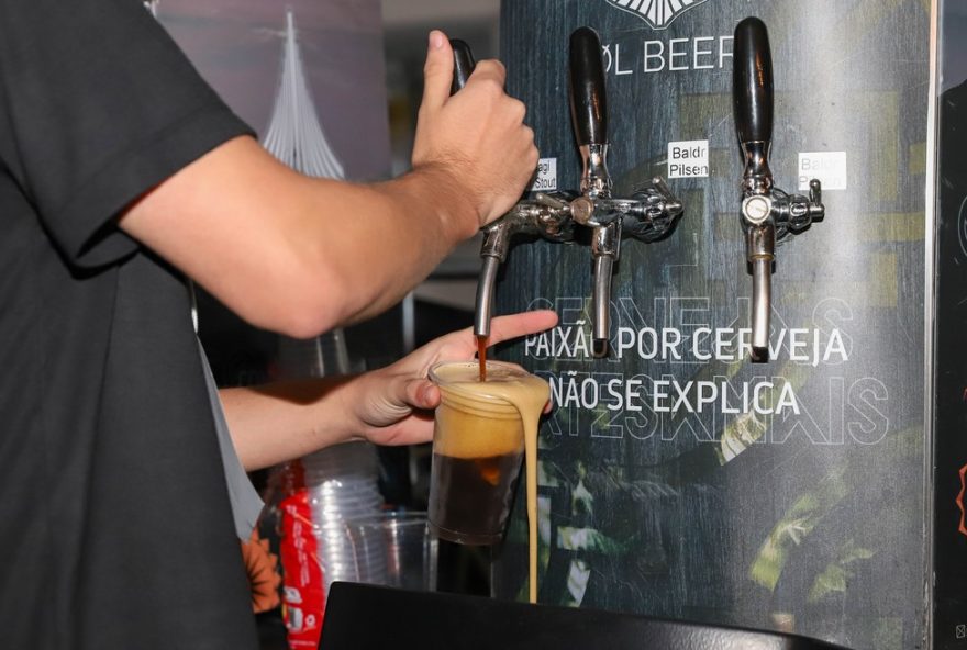 festival-de-cerveja-artesanal-de-sao-jose-dos-pinhais3A-8a-edicao-com-premiadas-cervejarias-locais-e-gastronomia-variada2C-de-20-a-23-de-novembro