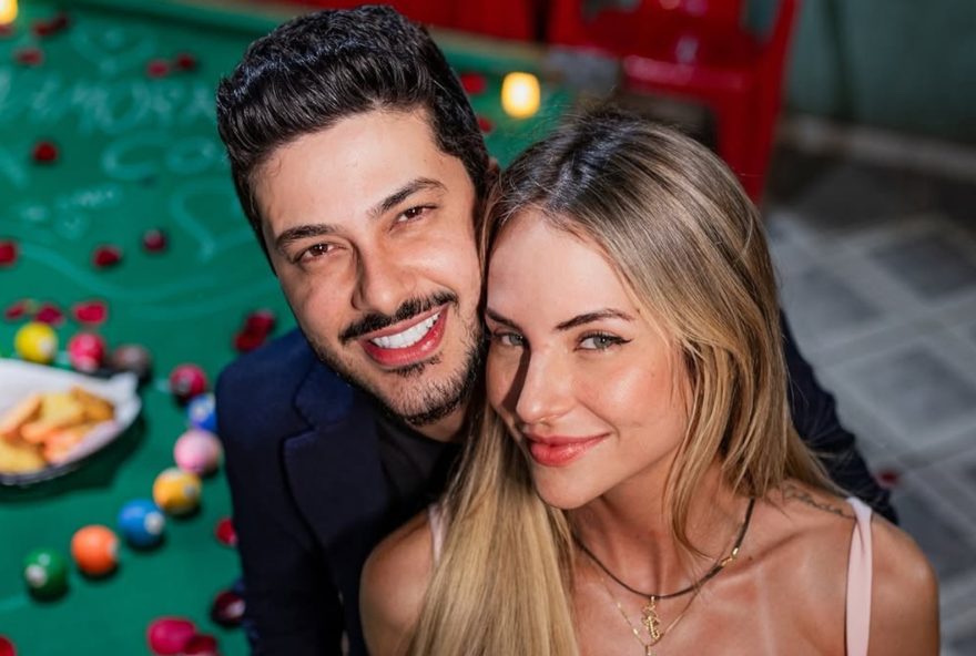 fidelis-falante-faz-pedido-de-namoro-inusitado-para-gabi-martins-em-bar fidelis-falante-faz-pedido-de-namoro-inusitado-para-gabi-martins-em-bar