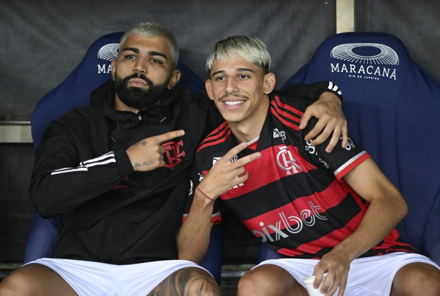 fifa-impede-leixoes-de-contratar-jogadores-ate-quitar-divida-com-flamengo