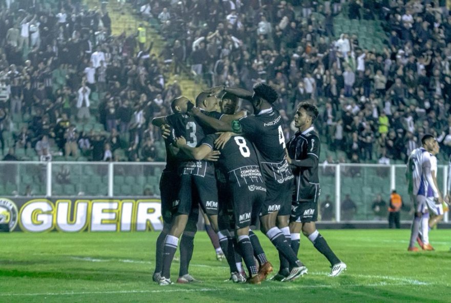 figueirense-anuncia-reforcos-e-renovacoes-para-a-temporada-20263A-confira-os-detalhes