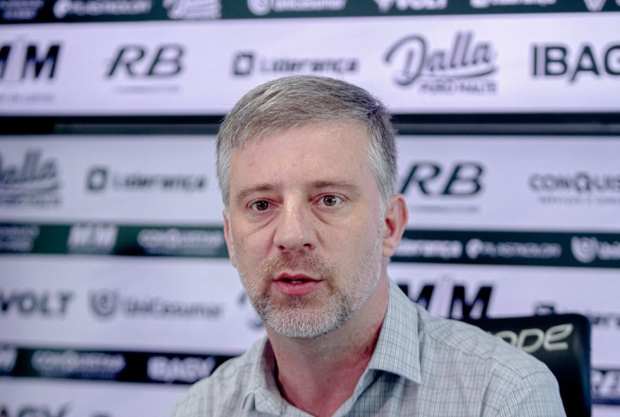 figueirense-busca-atacante-apos-quatro-contratacoes-na-janela-de-transferencias3A-qualificar-e-fortalecer-para-a-reta-final-da-serie-c