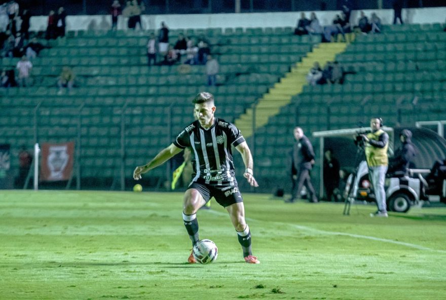 figueirense-enfrenta-desafio-com-lesao-de-leonan-e-busca-reforcos-para-serie-c