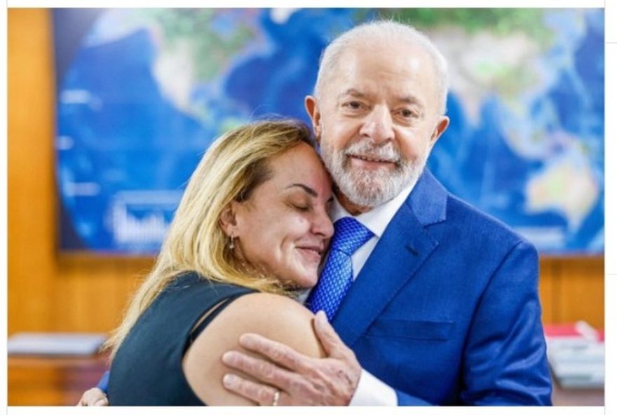 filha-de-lula-recebe-alta-de-hospital-em-niteroi-apos-mal-estar-no-peito filha-de-lula-recebe-alta-de-hospital-em-niteroi-apos-mal-estar-no-peito