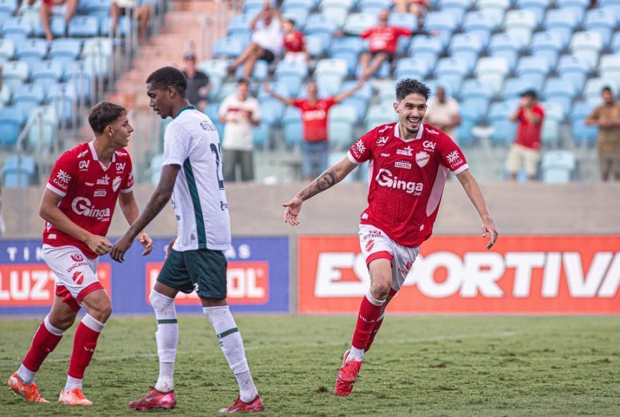 filho-de-fernandao2C-enzo-celebra-primeiro-gol-e-destaca-orgulho-no-vila-nova filho-de-fernandao2C-enzo-celebra-primeiro-gol-e-destaca-orgulho-no-vila-nova