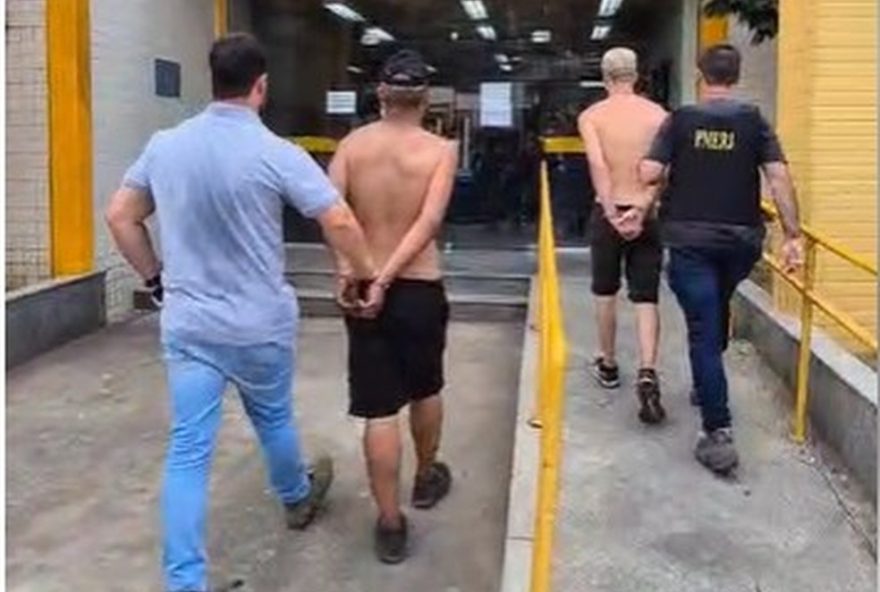 filho-de-pedro-dom-e-preso-por-trafico-em-nova-friburgo3A-pedro-henrique-lomba-detido-em-operacao-policial