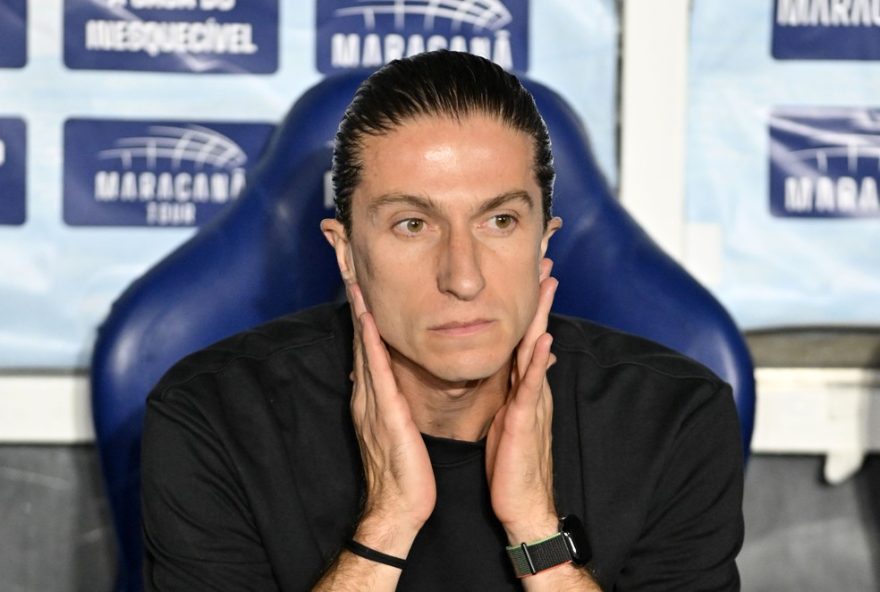filipe-luis-analisa-atuacao-de-joao-victor-em-derrota-do-flamengo2C-mas-mantem-confianca3A-22tenho-confianca22-clube-carioca-ve-lideranca-ameacada filipe-luis-analisa-atuacao-de-joao-victor-em-derrota-do-flamengo2C-mas-mantem-confianca3A-22tenho-confianca22-clube-carioca-ve-lideranca-ameacada
