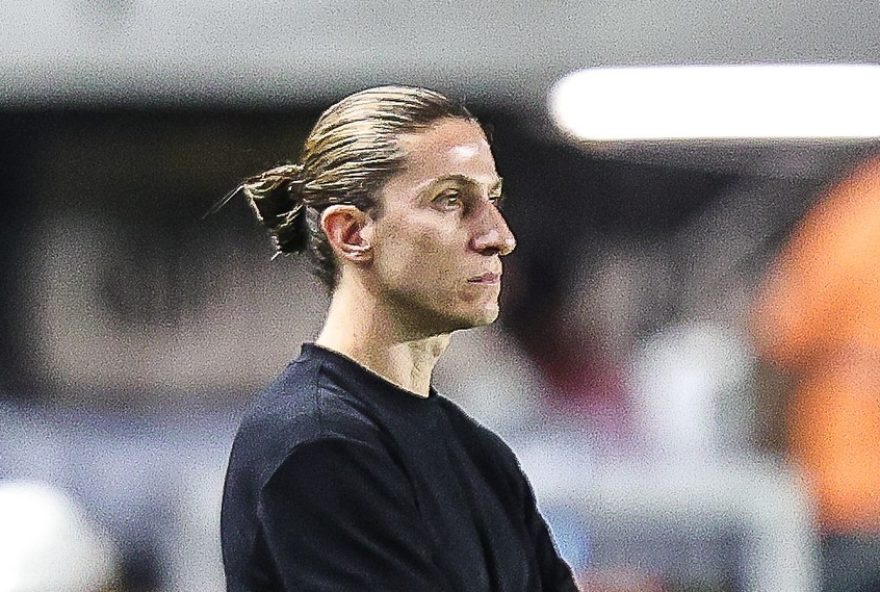 filipe-luis-analisa-expulsao-de-plata-no-empate-do-flamengo3A-22erros-individuais-custaram-caro22