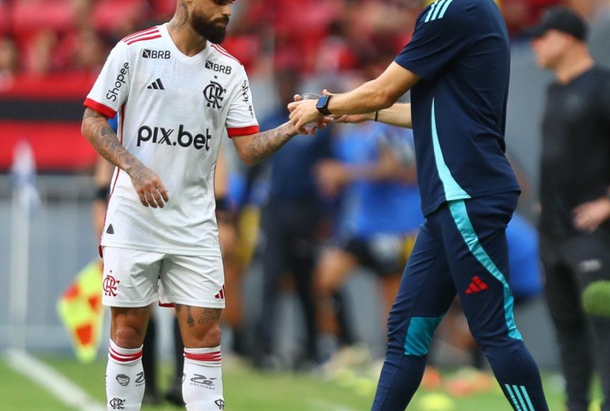 filipe-luis-elogia-22perfeicao22-do-flamengo-em-vitoria-sobre-volta-redonda3A-estreia-de-juninho-e-atuacao-consistente-do-time