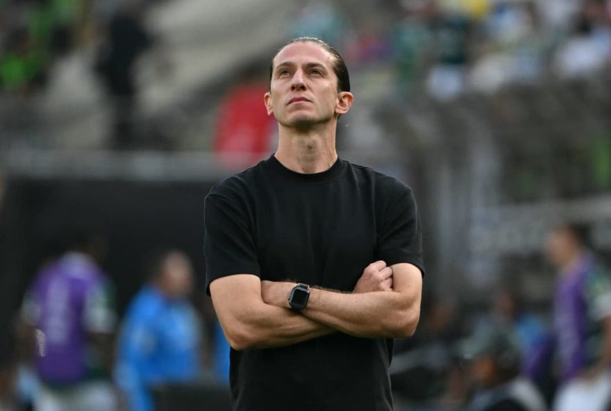 filipe-luis-emociona-torcedores-do-flamengo-apos-titulo-da-libertadores3A-nao-sei-explicar