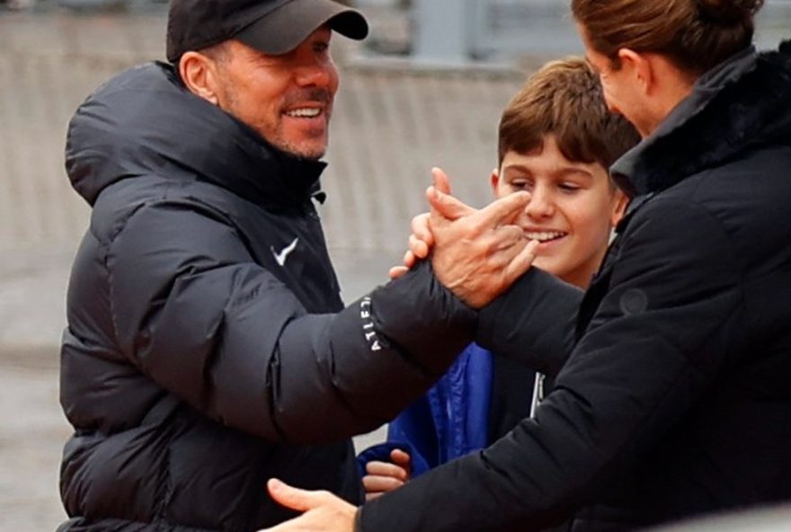 filipe-luis-visita-ct-do-de-de-madrid-e-reencontra-ex-companheiros filipe-luis-visita-ct-do-de-de-madrid-e-reencontra-ex-companheiros