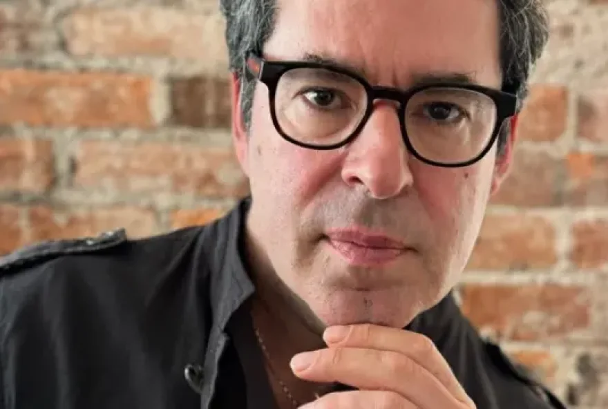 filosofo-americano-afirma-que-brasil-se-tornou-lider-mundial-no-combate-ao-fascismo-e-na-prisao-de-bolsonaro