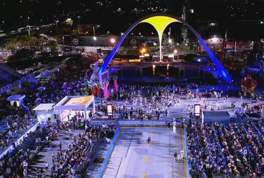 finais-de-samba-enredo-e-coroacao-de-rainha-agitam-escolas-de-samba-do-rio-de-janeiro-neste-fim-de-semana