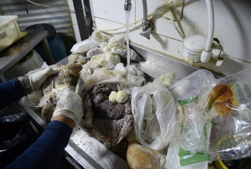 fiscalizacao-resulta-na-interdicao-de-bares-e-restaurante-por-falta-de-higiene-e-ocupacao-irregular-em-botafogo-multas-aplicadas fiscalizacao-resulta-na-interdicao-de-bares-e-restaurante-por-falta-de-higiene-e-ocupacao-irregular-em-botafogo-multas-aplicadas