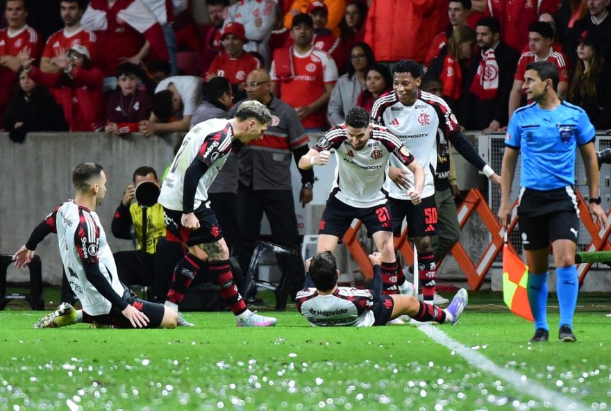 flamengo-domina-o-internacional-no-beira-rio3A-abismo-entre-as-equipes-se-evidencia-no-confronto-da-libertadores