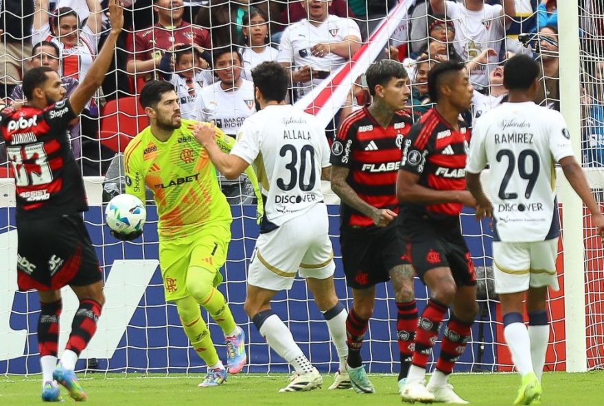 flamengo-empata-com-ldu-e-busca-recuperacao-na-libertadores3A-analise-da-partida-e-proximos-desafios