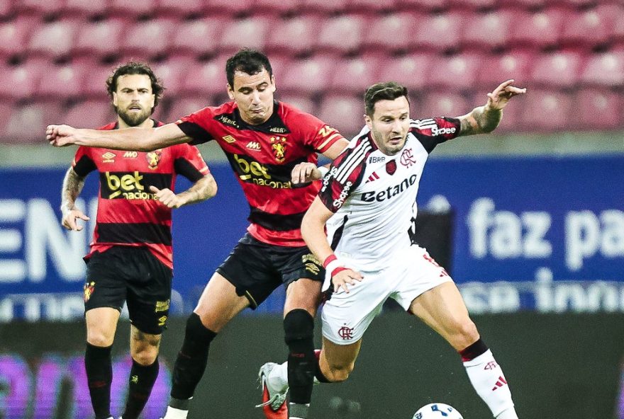 flamengo-enfrenta-fluminense-com-oito-pendurados3A-alerta-para-lideranca-no-brasileirao.-mantenha-a-cautela-para-evitar-desfalques-cruciais flamengo-enfrenta-fluminense-com-oito-pendurados3A-alerta-para-lideranca-no-brasileirao.-mantenha-a-cautela-para-evitar-desfalques-cruciais