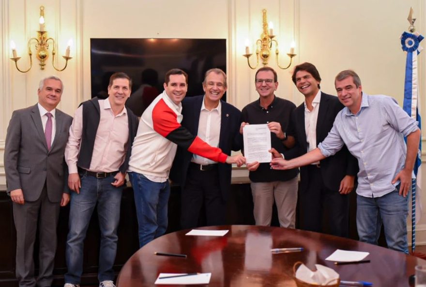 flamengo-firma-acordo-com-prefeitura-para-estender-prazo-de-construcao-do-estadio-no-gasometro3A-mais-tempo-para-garantir-qualidade-e-viabilidade-do-projeto