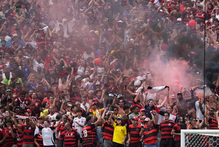 flamengo-garante-vaga-nas-oitavas-da-copa-do-mundo-de-clubes3A-confira-os-destaques-da-vitoria-sobre-o-chelsea-e-os-proximos-desafios