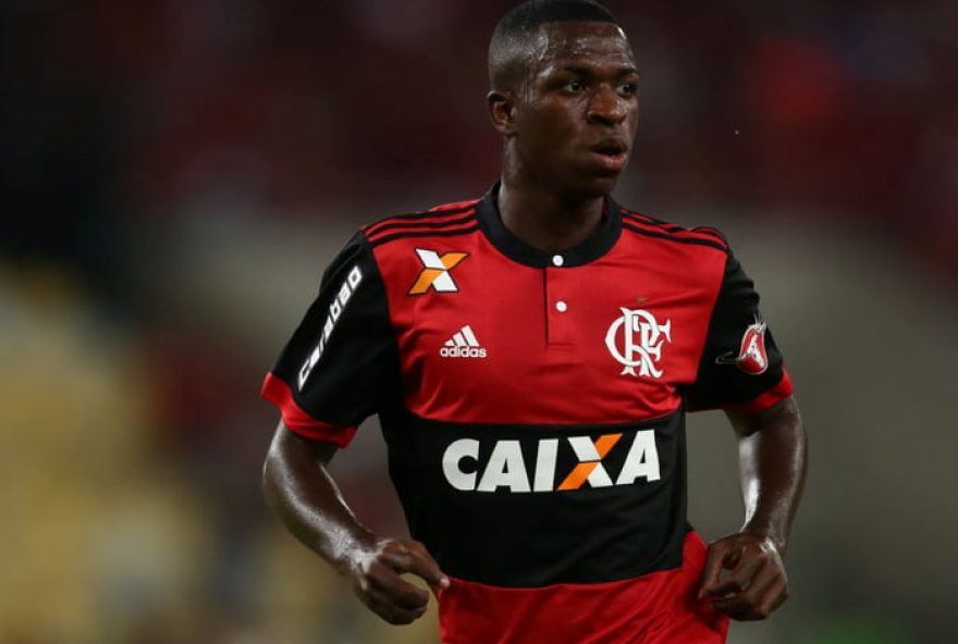 flamengo-homenageia-vini-jr.-apos-premio-de-melhor-jogador-do-mundo-fifa