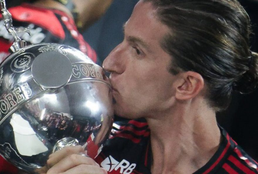 flamengo-renova-com-filipe-luis-ate-2027 flamengo-renova-com-filipe-luis-ate-2027