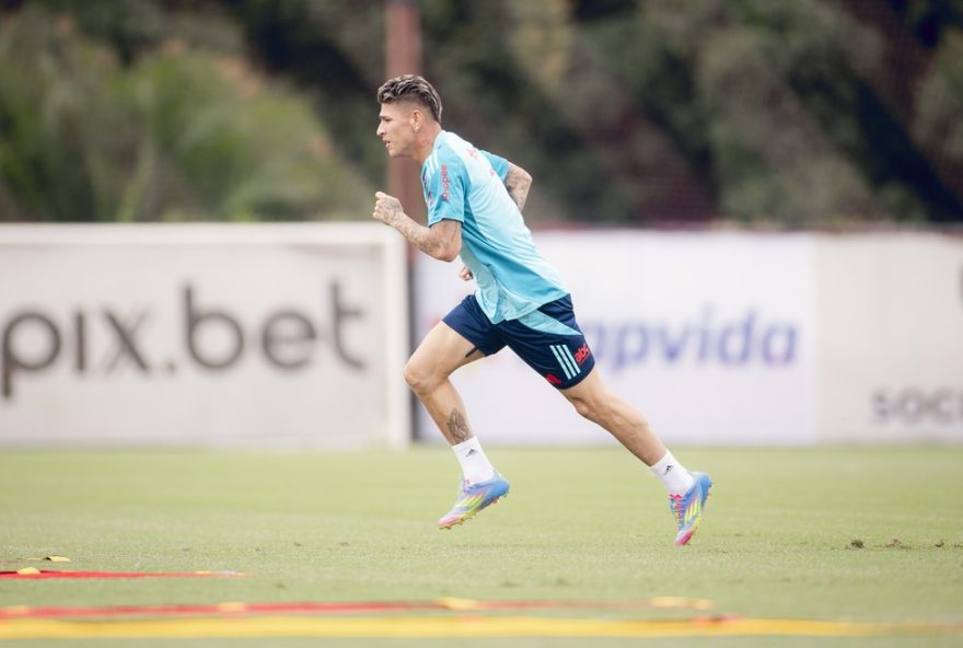 flamengo-se-prepara-para-estreia-de-reforco-contra-mirassol-e-o-retorno-de-jogadores-diante-do-inter3A-carrascal-pode-ser-peca-chave