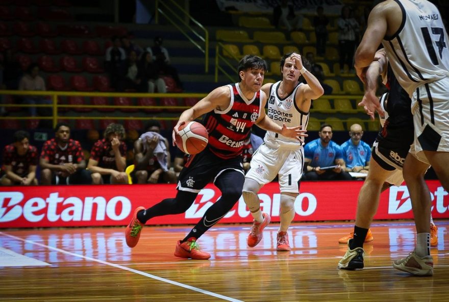 flamengo-vence-corinthians-com-destaque-de-alexey-e-negrete-no-nbb flamengo-vence-corinthians-com-destaque-de-alexey-e-negrete-no-nbb