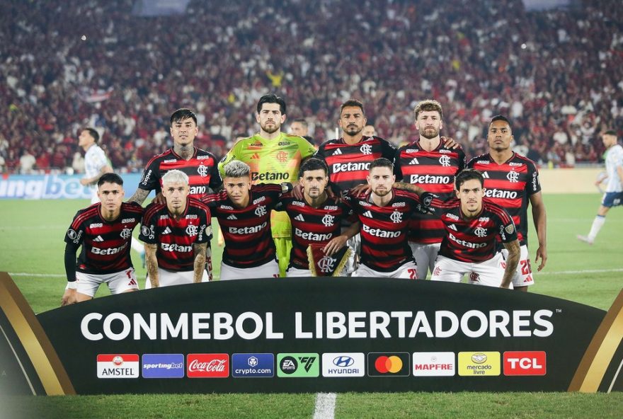 flamengo-vs-racing3A-carrascal-brilha-em-vitoria3B-confira-notas-dos-jogadores