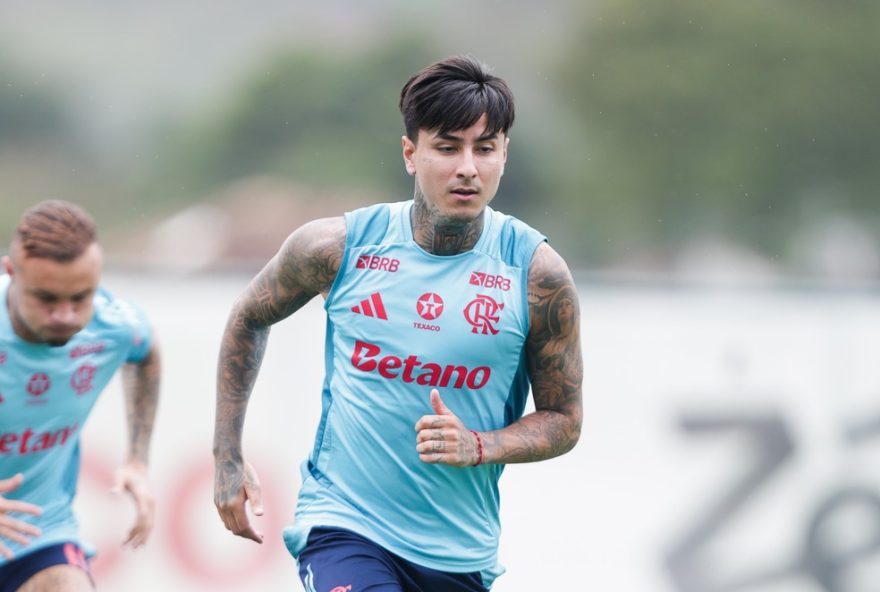 flamengo-vs.-botafogo3A-pulgar-volta2C-mas-filipe-luis-tera-cinco-desfalques-no-classico