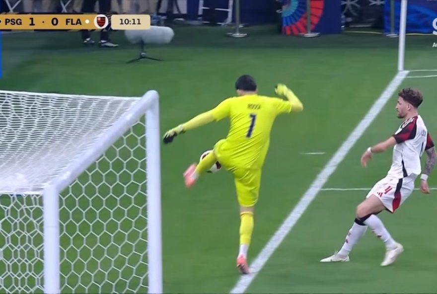 flamengo-x-psg3A-gol-polemico-anulado-pelo-var-na-final-do-intercontinental-assista-ao-lance-controverso