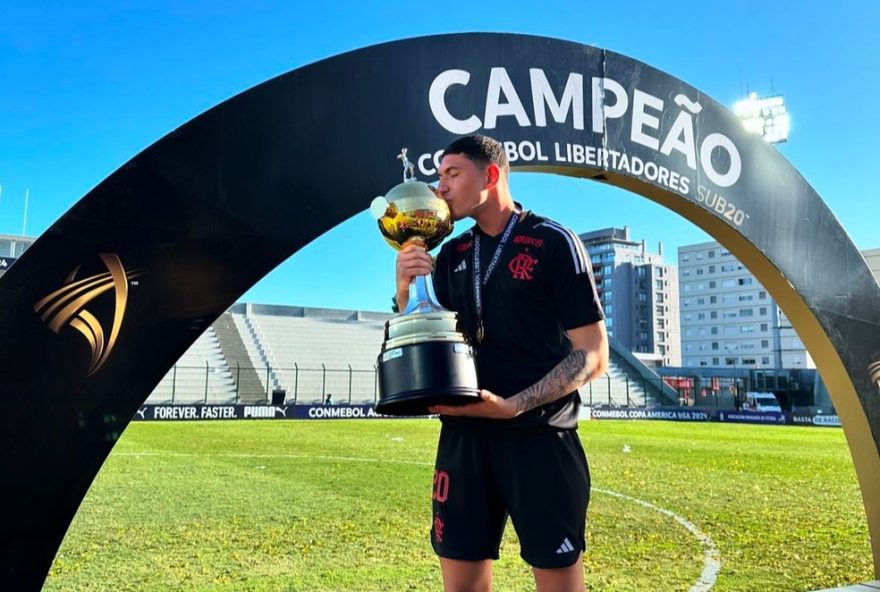 flamengo3A-goleiro-caio-barone-perto-de-transferencia-para-celta-de-vigo