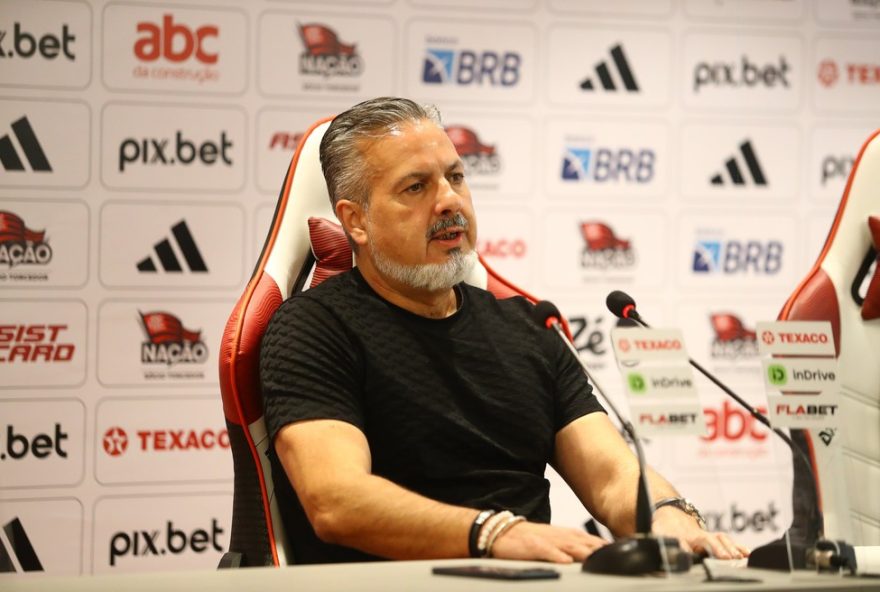 flamengo3A-jose-boto-garante-manutencao-do-elenco-e-reforcos-estrategicos-para-a-temporada-2025