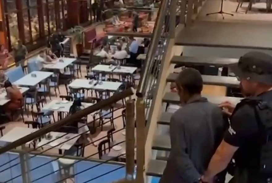 flanelinha-suspeito-de-furto-e-detido-na-estacao-das-docas-em-belem3A-turista-recupera-pertences flanelinha-suspeito-de-furto-e-detido-na-estacao-das-docas-em-belem3A-turista-recupera-pertences