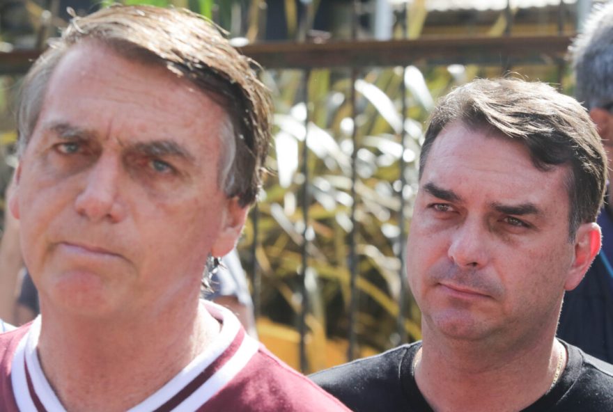 flavio-bolsonaro-critica-decisao-de-moraes-que-rejeitou-prisao-domiciliar-para-jair-bolsonaro flavio-bolsonaro-critica-decisao-de-moraes-que-rejeitou-prisao-domiciliar-para-jair-bolsonaro