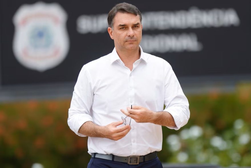 flavio-bolsonaro-intensifica-discurso-religioso-e-se-apresenta-como-pre-candidato-a-presidencia-em-2026 flavio-bolsonaro-intensifica-discurso-religioso-e-se-apresenta-como-pre-candidato-a-presidencia-em-2026