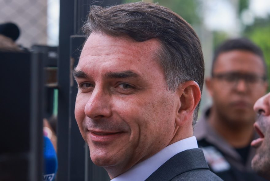 flavio-bolsonaro-investe-em-campanha-internacional-como-pre-candidato flavio-bolsonaro-investe-em-campanha-internacional-como-pre-candidato