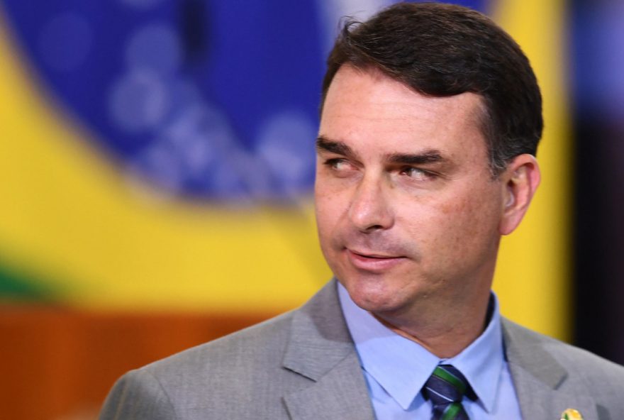 flavio-bolsonaro-reforca-apelo-por-aprovacao-de-projeto-de-anistia-ampla