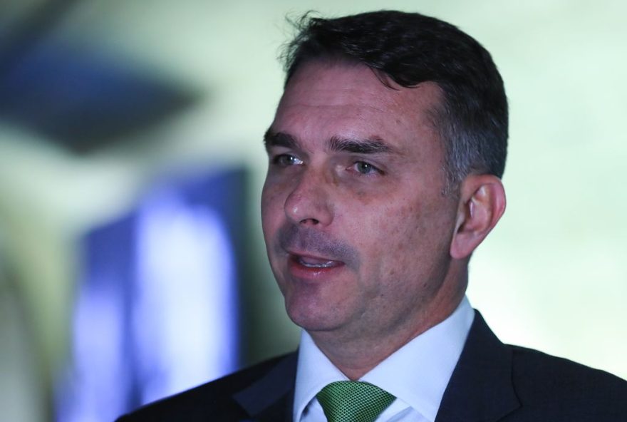 flavio-bolsonaro-reforca-sua-pre-candidatura-a-presidencia-e-descarta-possibilidade-de-recuo flavio-bolsonaro-reforca-sua-pre-candidatura-a-presidencia-e-descarta-possibilidade-de-recuo
