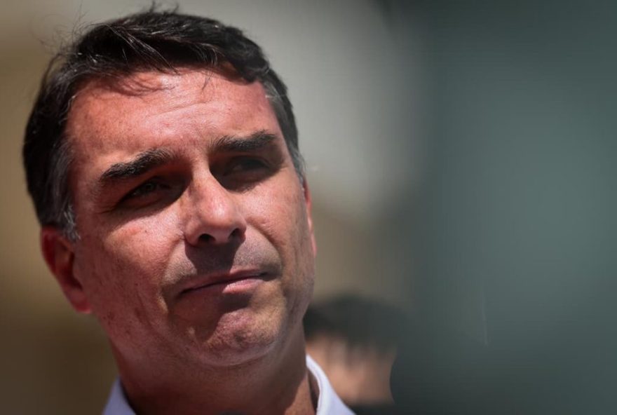 flavio-bolsonaro-se-consolida-como-principal-opositor-de-lula2C-aponta-pesquisa-genial2Fquaest flavio-bolsonaro-se-consolida-como-principal-opositor-de-lula2C-aponta-pesquisa-genial2Fquaest