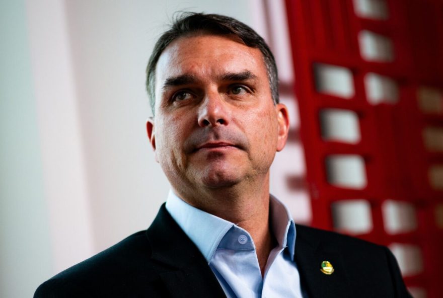 Brasília (DF), 09/10/2024

Senador Flávio Bolsonaro é concede entrevista para a Coluna Guilherme Amado, no Metrópoles.

Local: Estúdio do portal de notícias Metrópoles

Fotos: Hugo Barreto/Metrópoles
@hugobarretophoto