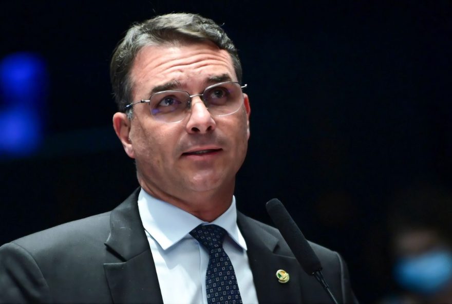 flavio-bolsonaro-usa-ia-contra-lula flavio-bolsonaro-usa-ia-contra-lula