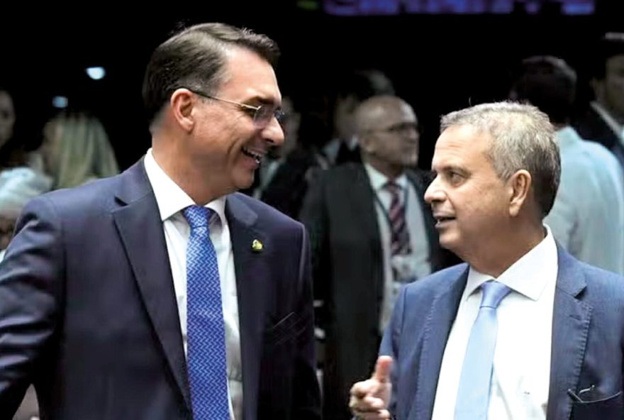 flavio-bolsonaro-vem-a-natal-para-filiar-pre-candidatos-em-evento-do-partido-liberal flavio-bolsonaro-vem-a-natal-para-filiar-pre-candidatos-em-evento-do-partido-liberal