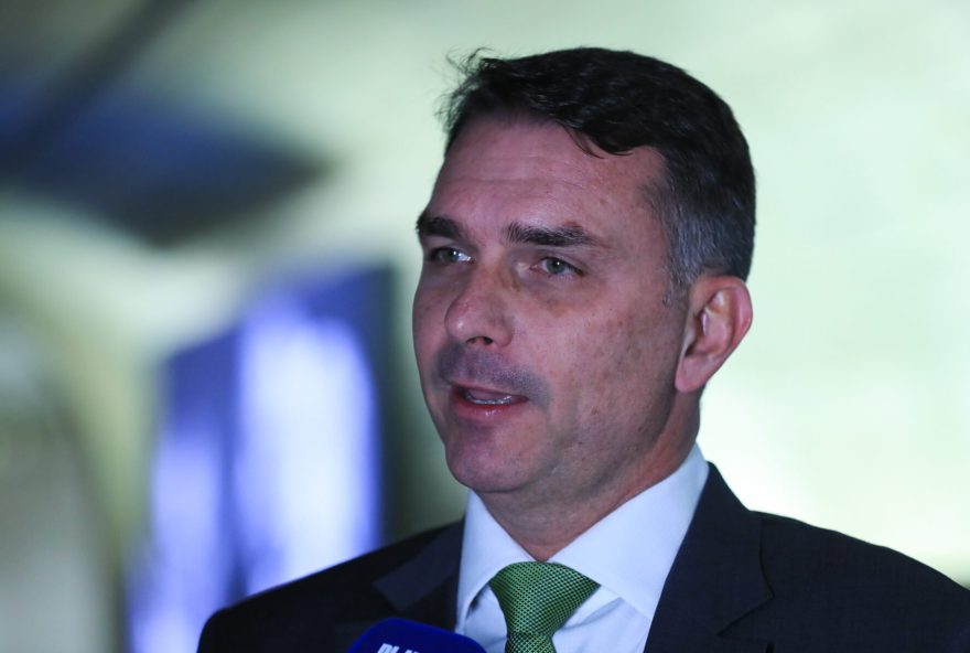 flavio-bolsonaro-visitara-natal-no-dia-21-de-marco flavio-bolsonaro-visitara-natal-no-dia-21-de-marco