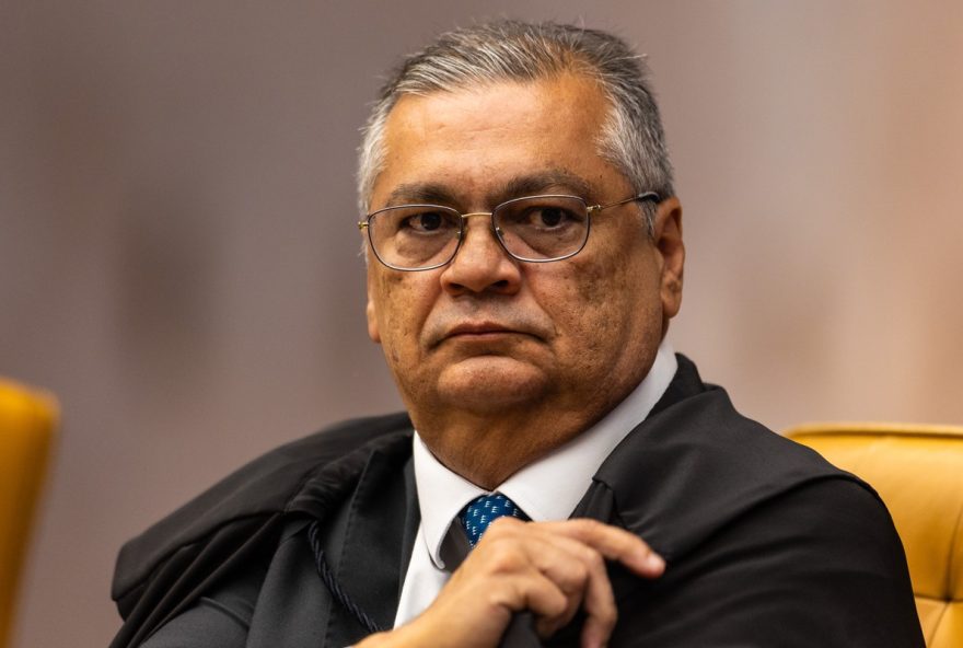 flavio-dino-suspende-emendas-pix-com-suspeitas-de-irregularidades-para-rio-de-janeiro-e-outras-oito-cidades